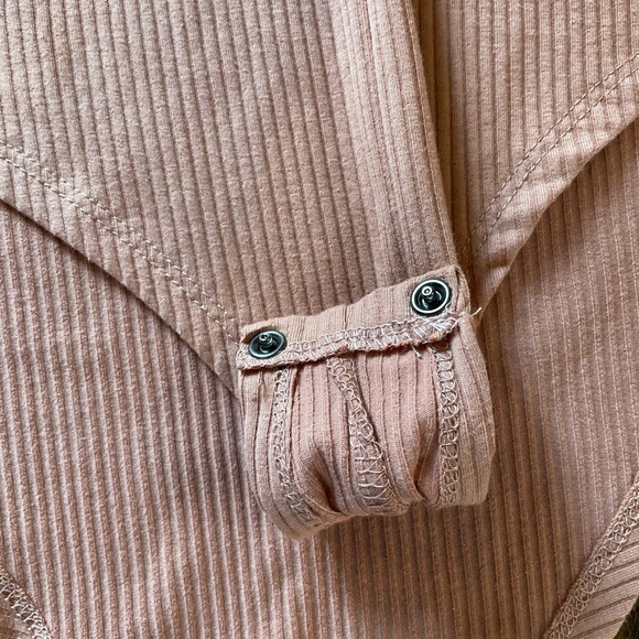 Cotton on peach Long Sleeve Bodysuit - Picture 7 of 13